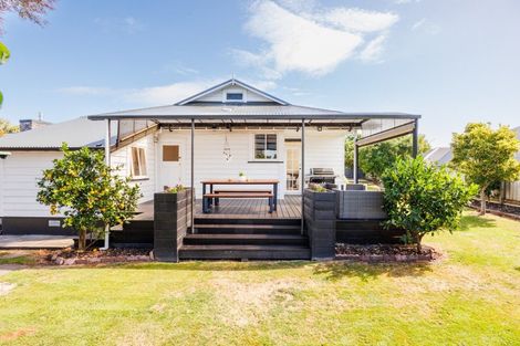 Photo of property in 239 Victoria Avenue, Hokowhitu, Palmerston North, 4410