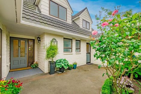 Photo of property in 42 Awanui Drive, Waikanae, 5036