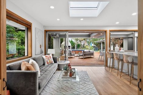 Photo of property in 18b Stratford Avenue, Milford, Auckland, 0620