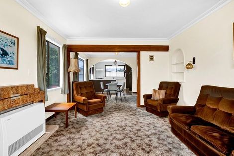 Photo of property in 80 Gisborne Terrace, Opunake, 4616