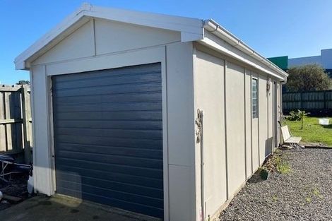 Photo of property in 11 Amberley Beach Road, Amberley, 7410