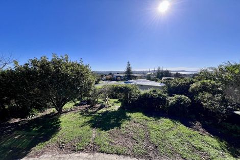 Photo of property in 6 Higham Ferrers Place, Red Beach, 0932