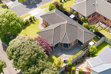 Photo of property in 18 Fendalton Drive, Rototuna, Hamilton, 3210