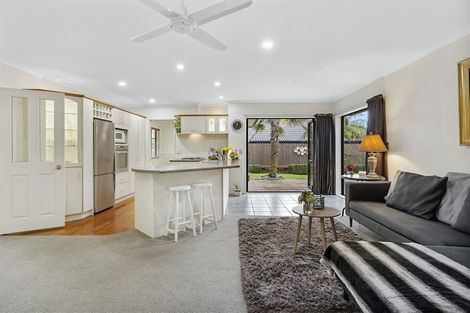 Photo of property in 12 Moycullien Lane, East Tamaki Heights, Auckland, 2016