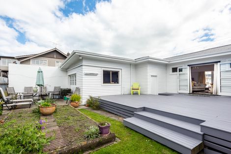 Photo of property in 77 Harris Street, Kaiti, Gisborne, 4010