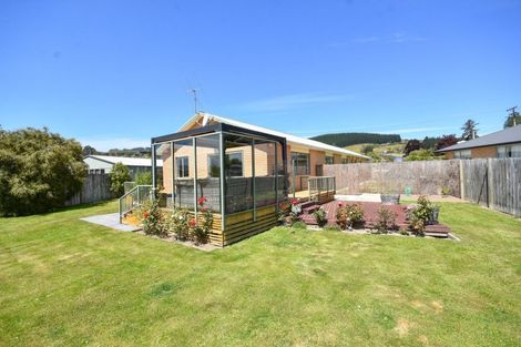 Photo of property in 8 Sandown Street, Waihola, Milton, 9073