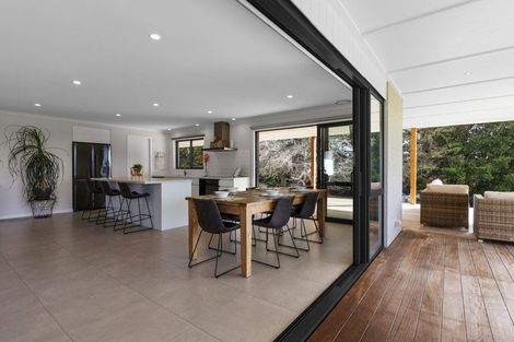 Photo of property in 298 Red Hills Road, Taupaki, Henderson, 0782