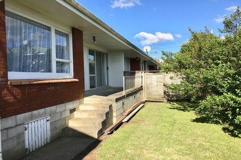 Photo of property in 22 Grande Vue Road, Hillpark, Auckland, 2102