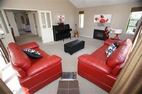 Photo of property in 1 Bayliss Close, Northwood, Christchurch, 8051