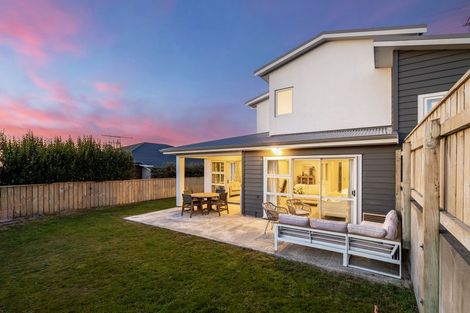 Photo of property in 31 Aspiring Terrace, Aotea, Porirua, 5024