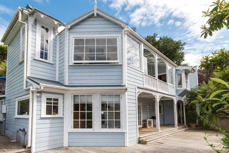 Photo of property in 32 Milton Road, Bluff Hill, Napier, 4110