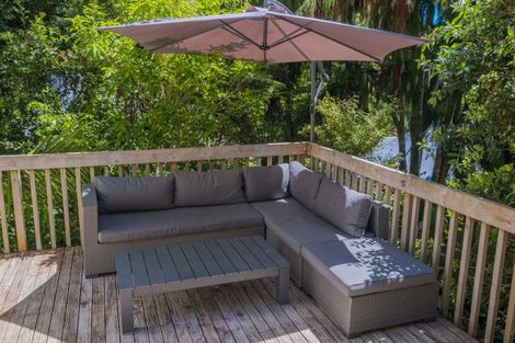 Photo of property in 107 Wirihana Road, Titirangi, Auckland, 0604