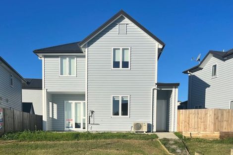 Photo of property in 2 Warbler Crescent, Papakura, 2110