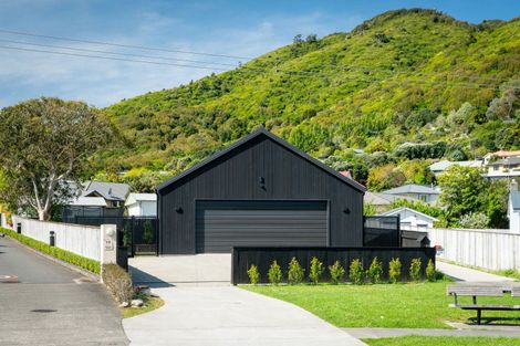Photo of property in 51a Elizabeth Street, Waikanae, 5036