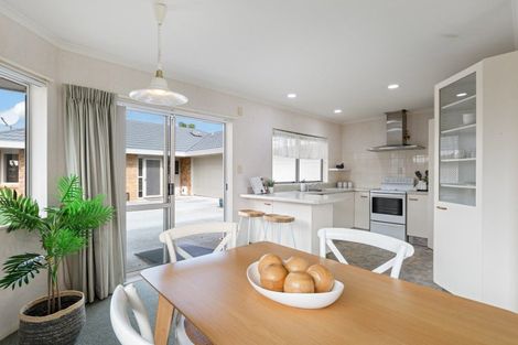 Photo of property in 482b Devonport Road, Tauranga South, Tauranga, 3112