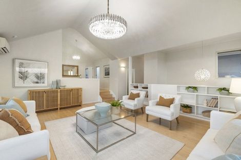 Photo of property in 14 Mcfetridge Place, Hillcrest, Auckland, 0627