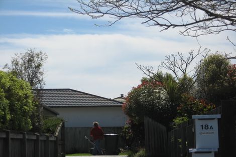 Photo of property in 2/18 Vining Crescent, Stoke, Nelson, 7011