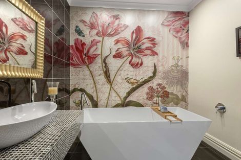 Photo of property in 9 Kowhai Road, Bluff Hill, Napier, 4110