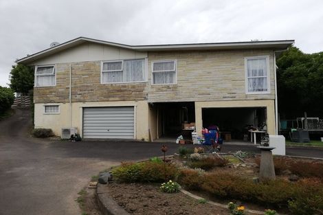 Photo of property in 13 Whitford Road, Howick, Auckland, 2014
