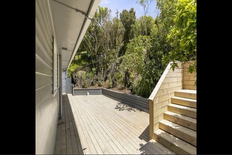 Photo of property in 138 Miromiro Road, Normandale, Lower Hutt, 5010