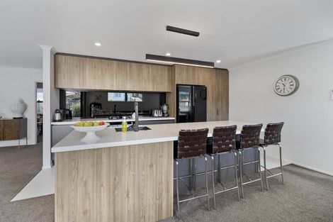 Photo of property in 5 Mackillop Way, Brooklands, New Plymouth, 4310
