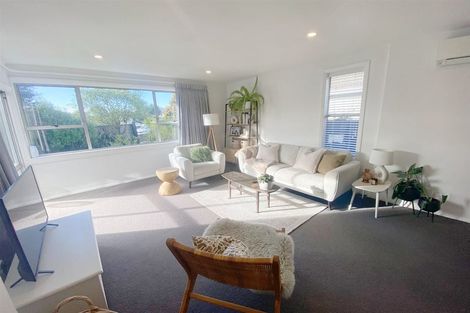 Photo of property in 68 Winters Road, Redwood, Christchurch, 8051