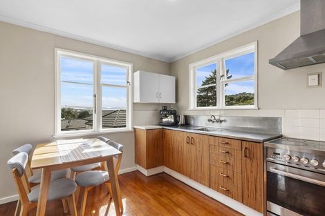 Photo of property in 9 Stephen Street, Johnsonville, Wellington, 6037