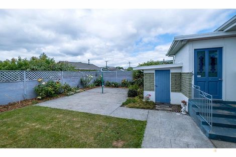 Photo of property in 1 Dixon Street, Waimate, 7924
