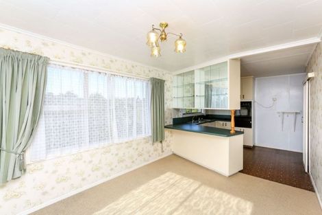 Photo of property in 10 Te Mara Place, Merrilands, New Plymouth, 4312