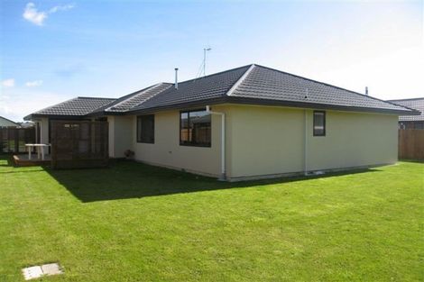 Photo of property in 8 Boston Parade, Kelvin Grove, Palmerston North, 4414