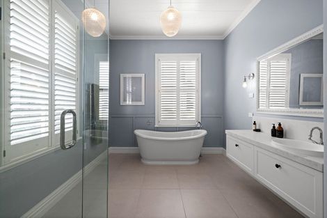 Photo of property in 15 Sealy Road, Bluff Hill, Napier, 4110