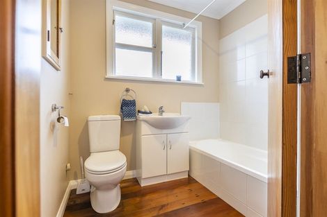 Photo of property in 17 London Terrace, Awapuni, Palmerston North, 4412