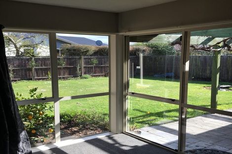 Photo of property in 3 Innisfree Place, Northwood, Christchurch, 8051