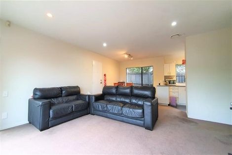 Photo of property in 2/4 Altona Road, Forrest Hill, Auckland, 0620