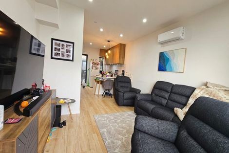 Photo of property in 9/6 Kereru Street, Henderson, Auckland, 0612