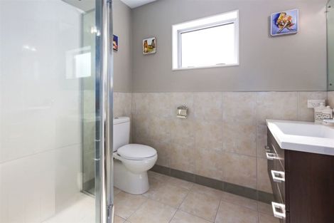 Photo of property in 6 Sumner Terrace, Aotea, Porirua, 5024