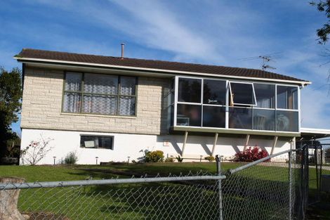 Photo of property in 4 Pike Place, Mangere East, Auckland, 2024