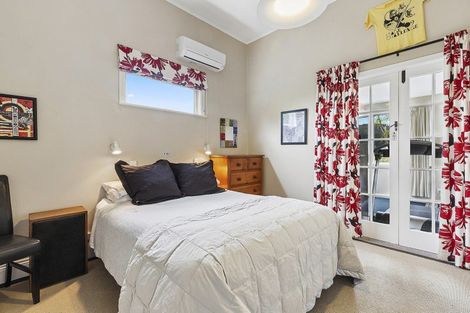 Photo of property in 9 West Road, Northland, Wellington, 6012