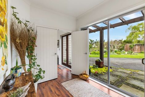 Photo of property in 10 Millbrook Drive, Waiuku, 2683