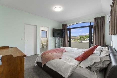 Photo of property in 3 Bluefin Way, West Harbour, Auckland, 0618