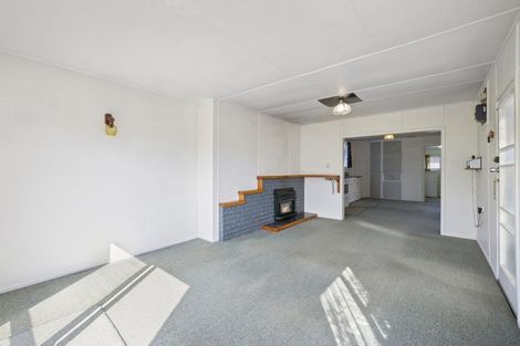 Photo of property in 71 Seymour Street, Waitara, 4320
