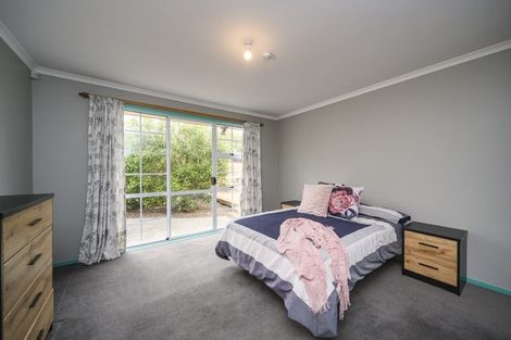 Photo of property in 23 Humphries Place, Awapuni, Palmerston North, 4412