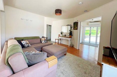 Photo of property in 15 Rosalind Road, Glenfield, Auckland, 0629