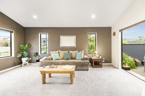 Photo of property in 89 Aberley Road, Schnapper Rock, Auckland, 0632