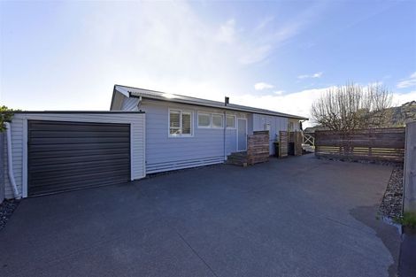 Photo of property in 3 Stedley Place, Heathcote Valley, Christchurch, 8022