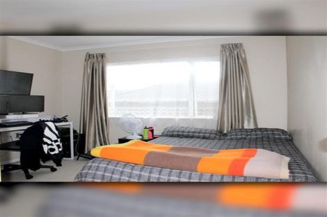 Photo of property in 2 Cambrian Crescent, Flat Bush, Auckland, 2016