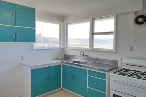 Photo of property in 21 Magnolia Grove, Maungaraki, Lower Hutt, 5010