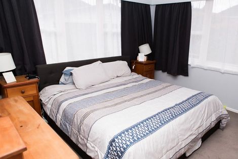 Photo of property in 21 Rata Street, Wainuiomata, Lower Hutt, 5014