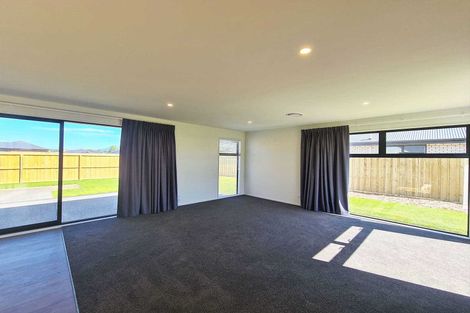 Photo of property in 51 Hilton Drive, Amberley, 7410