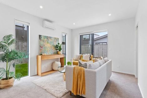 Photo of property in 15 Aquamarine Road, Rosehill, Papakura, 2113